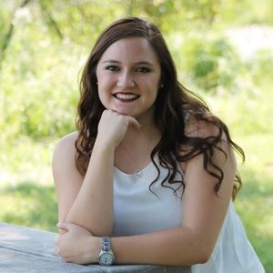 Meet your Posher, Danielle